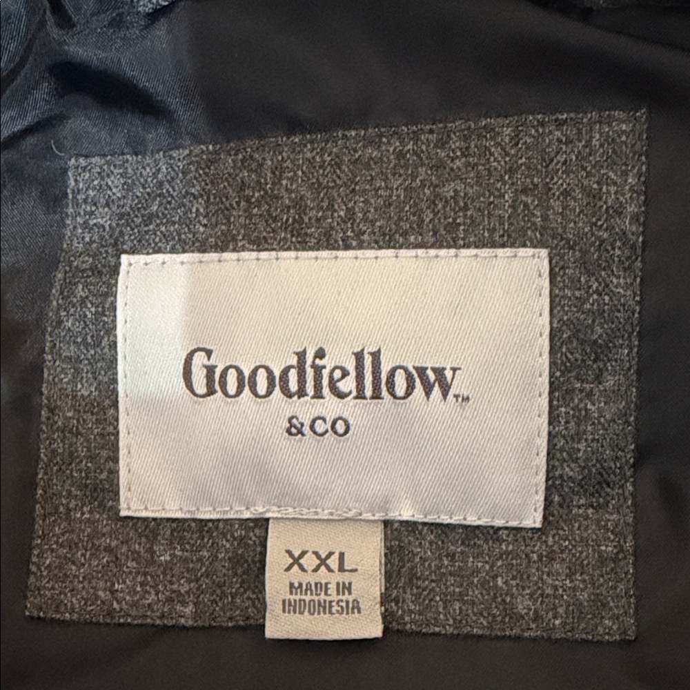 Goodfellow & Co Men's Dark Gray Puffer Vest - Picture 2 of 2